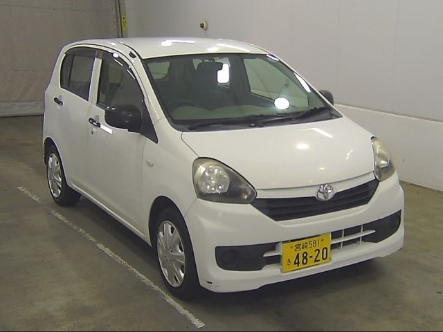 69171 Toyota Pixis epoch LA300A 2013 г. (Honda Kyushu)